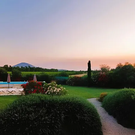 Melisandre Villa